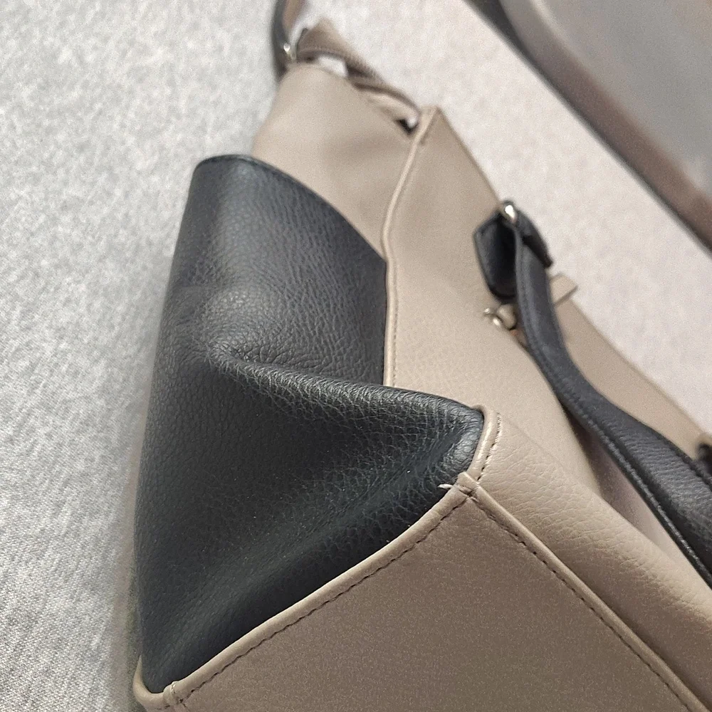 NICOLE MILLER NEW YORK - WOMENS HAND BAG- PURSE 👜👜👜 SHOULDER BAG - Picture 13 of 16